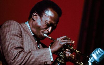 Miles Davis, a 100 años de su nacimiento: el hombre que reinventó el jazz una y otra vez